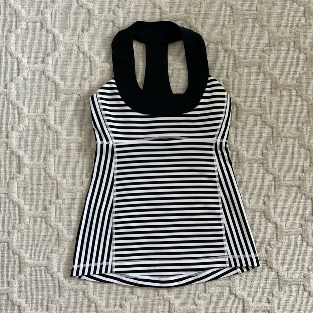 Lululemon scoop neck tank, size 4, black and white